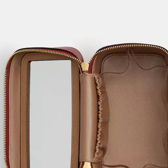 Coach case - Picture 2 of 3